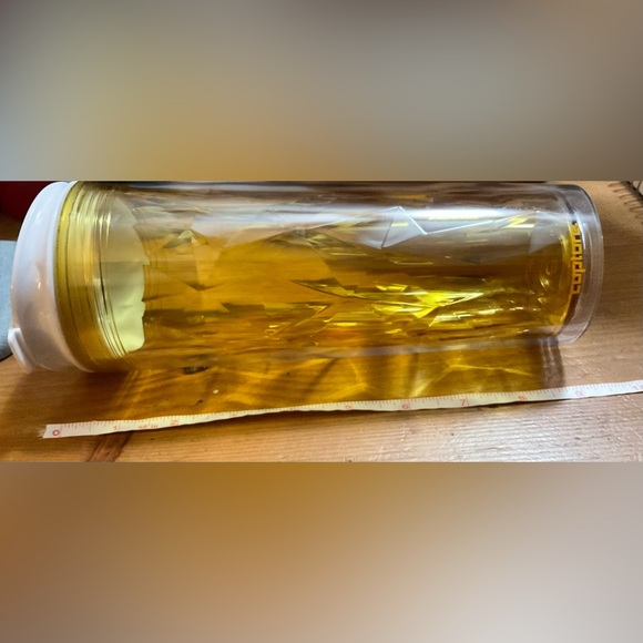 Cupture: Crystal iridescent yellow 22 ounce about 9” tall tumbler with white lid - Picture 5 of 5